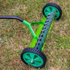 Woodside Hand Operated Lawn Scarifier/Aerator -Garden Mirth Sales Store GNNLDYKNL1N